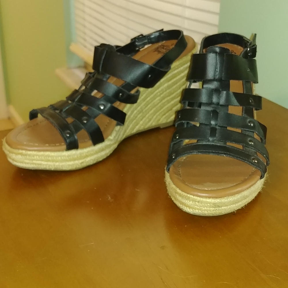 COPY - BlackStrappyWedges